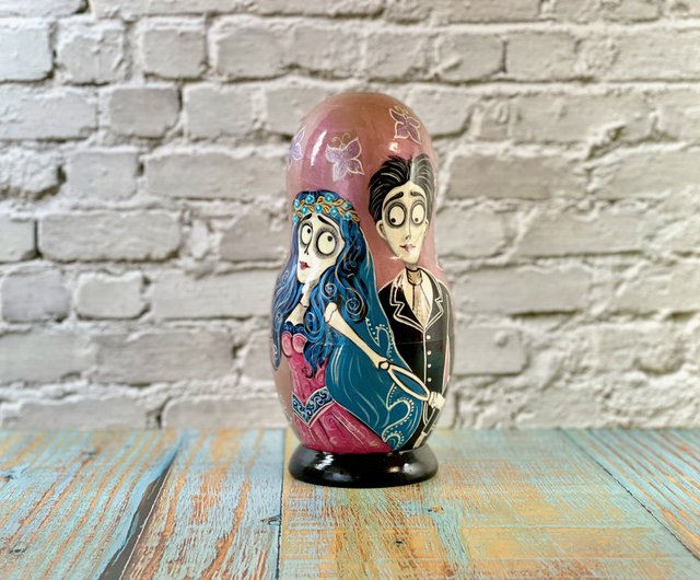死体の花嫁の入れ子人形7インチ 17 5 Cm ゴスの装飾 ロシアの人形バブーシュカ ショップ Arcstonartgallery 置物 Pinkoi