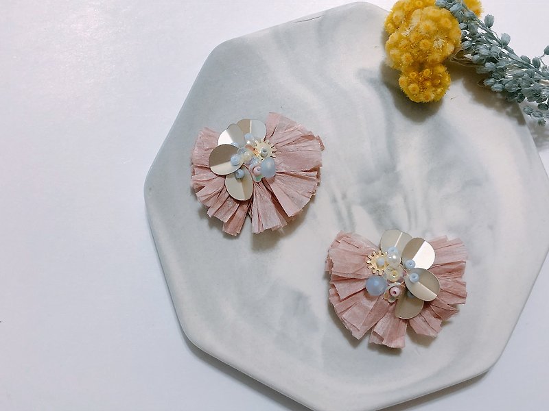 Attic Flower Market Series - Window Ziyang Handmade and Paper Sticker Ear Ear/Ear clip - ต่างหู - กระดาษ 