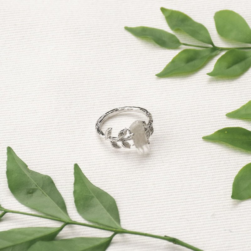 Leaf Crystal ring
