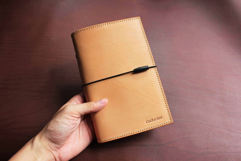 VULCAN A6 loose-leaf notebook simple strap Italian thin Wax vegetable tanned cow leather embossable - สมุดบันทึก/สมุดปฏิทิน - หนังแท้ สีนำ้ตาล