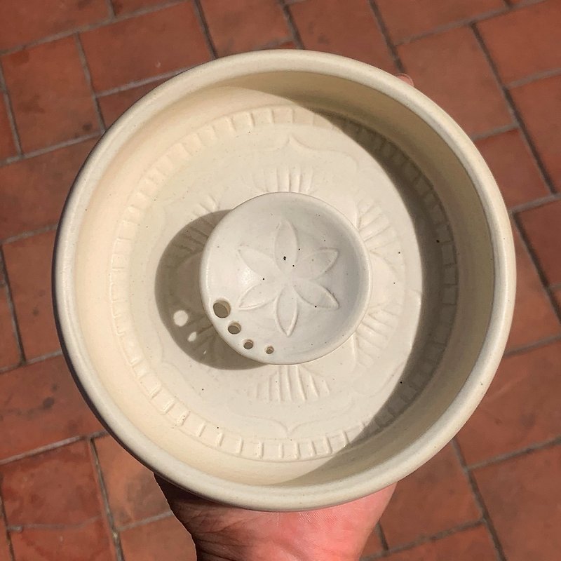 Meditation Ceramic Plate Six Petal Flower Mandala (Full Run White) - Fragrances - Pottery White