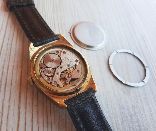 PAKETA ラケタ 腕時計 ヴィンテージ ソ連 ソ連製 ロシア 楽天市場】Raketa ラケタ コペルニクス 手巻き腕時計 CCCP ソ連