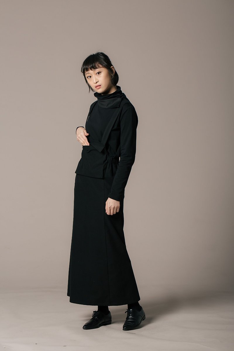 8 lie down_pocket suspender skirt - กระโปรง - เส้นใยสังเคราะห์ สีดำ
