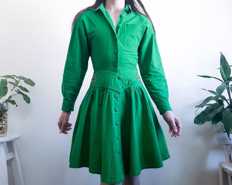 復古 1970 年代綠色棉質法蘭絨連身裙刺繡紐帶低腰連身裙 - 洋裝/連身裙 - 棉．麻 綠色