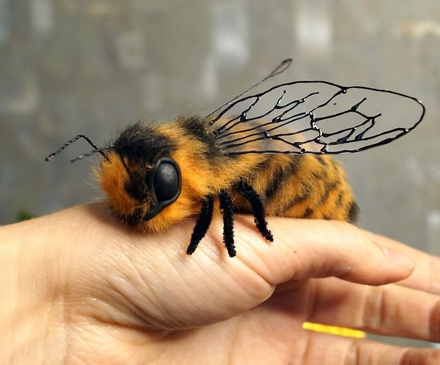蜂 ブローチピンバッジ ハチ 昆虫 レトロ 人気特価激安 - アクセサリー