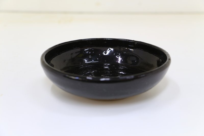 Singles pottery - handmade--handmade--casting--Glazed--Clay - จานเล็ก - ดินเผา สีดำ