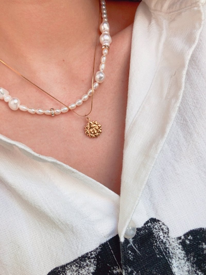 PEARL ME MORE NECKLACE - สร้อยติดคอ - ไข่มุก 