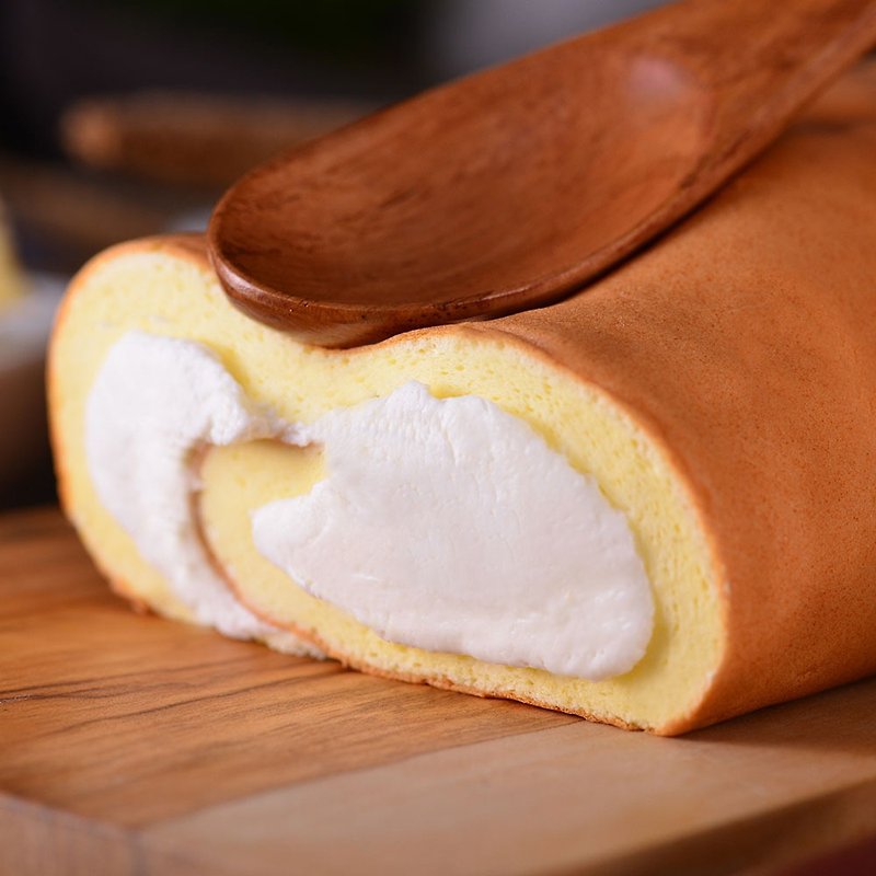 Ai Bosuo [Hokkaido extra-fresh milk roll 18 cm] Recommended for travel support groups - เค้กและของหวาน - อาหารสด สีส้ม