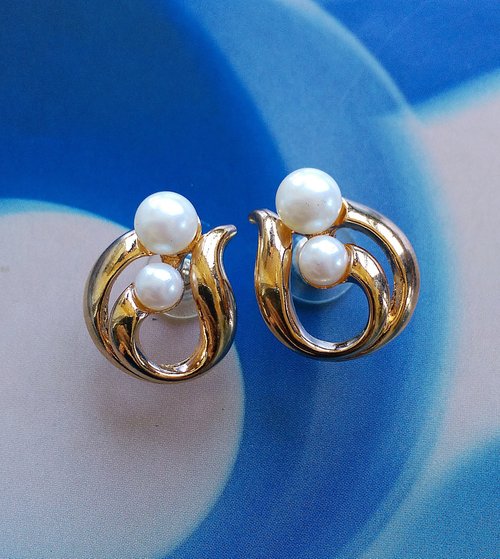 老時光角落 Vintage Jewelry 西洋古董飾品 AVON 優雅 對稱雙珠 針式耳環
