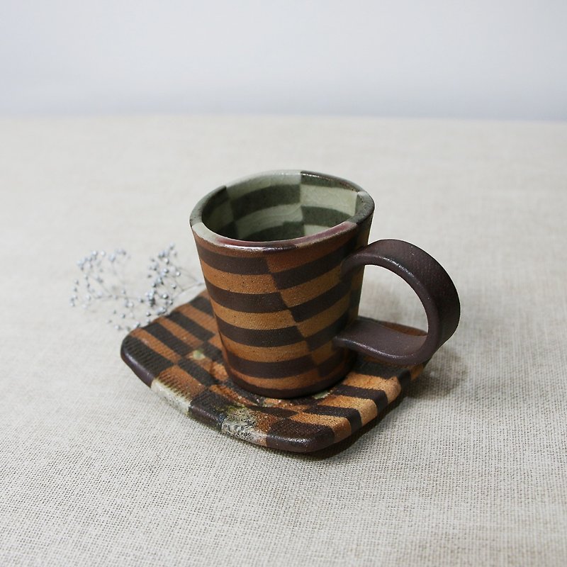 Twisted tire coffee cup set new color firewood fired pottery hand-made works | coffee cup gift collection - Mugs - Pottery Black