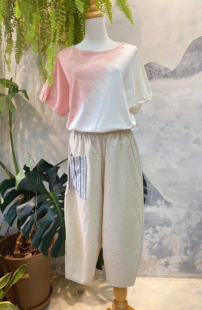 9-point pure Linen trousers with elasticated cuffs and one side pocket design. Slightly cinched hem. - Women's Pants - Cotton & Hemp White