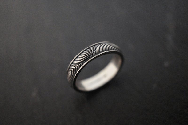 The 925 Oxidized silver Resonance Ring (Thin) - แหวนทั่วไป - เงินแท้ สีดำ