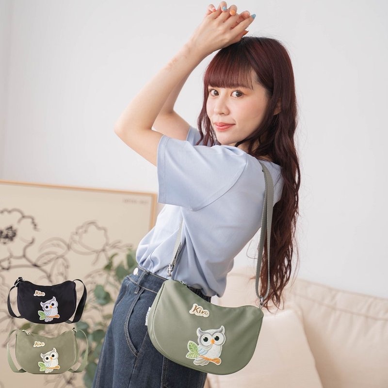 Moon-curved bag owl embroidered cross-body bag [330014] - กระเป๋าแมสเซนเจอร์ - ผ้าฝ้าย/ผ้าลินิน หลากหลายสี