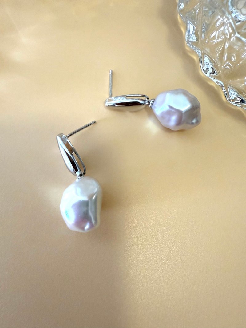 粉琢 鑽石形天然淡水珍珠耳環 - 耳環/耳夾/耳骨夾 - 珍珠 白色