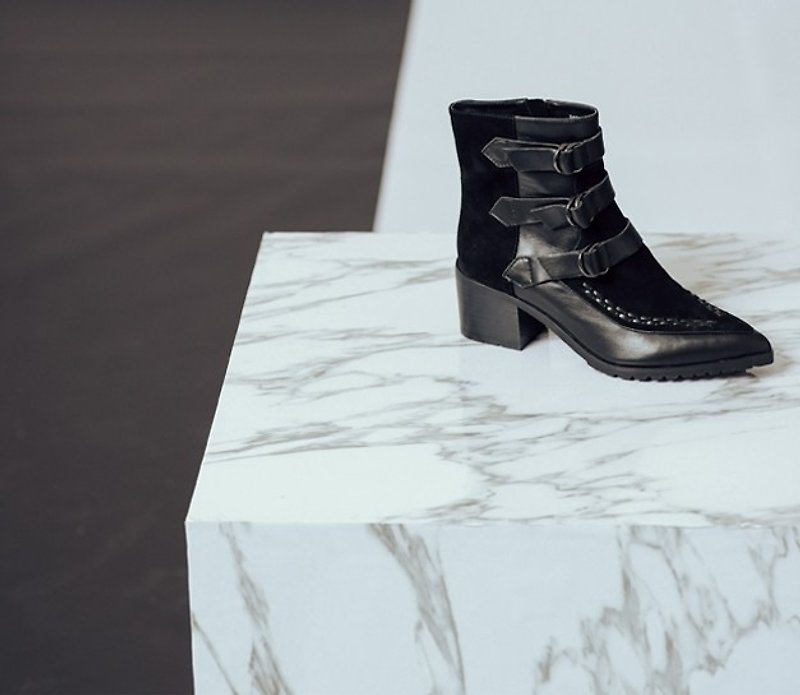 巨乳ワイドチューブノコギリ装飾黒革の靴の先端 - ブーツ - 革 ブラック