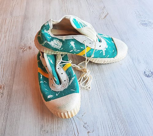 RetroRussia Soviet green white rubber cloth sport shoes - vintage mens teenagers sneakers