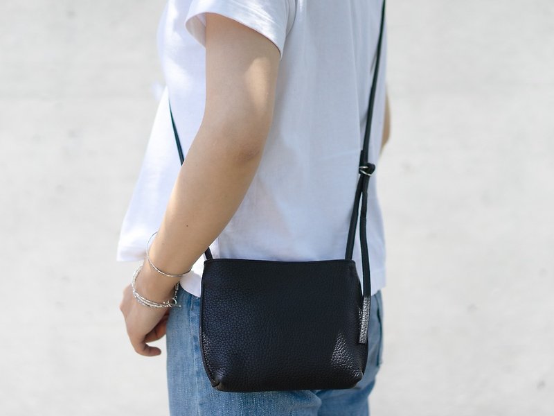 Pocket bag ブラック - 側背包/斜孭袋 - 真皮 黑色