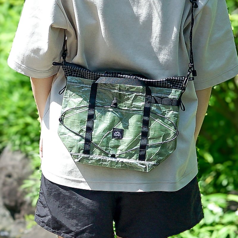 Green [Hiker Sacoche, M] / Camping, hiking, trekking, festivals, outdoor, shoulder bag, waterproof - กระเป๋าแมสเซนเจอร์ - วัสดุอีโค สีเขียว