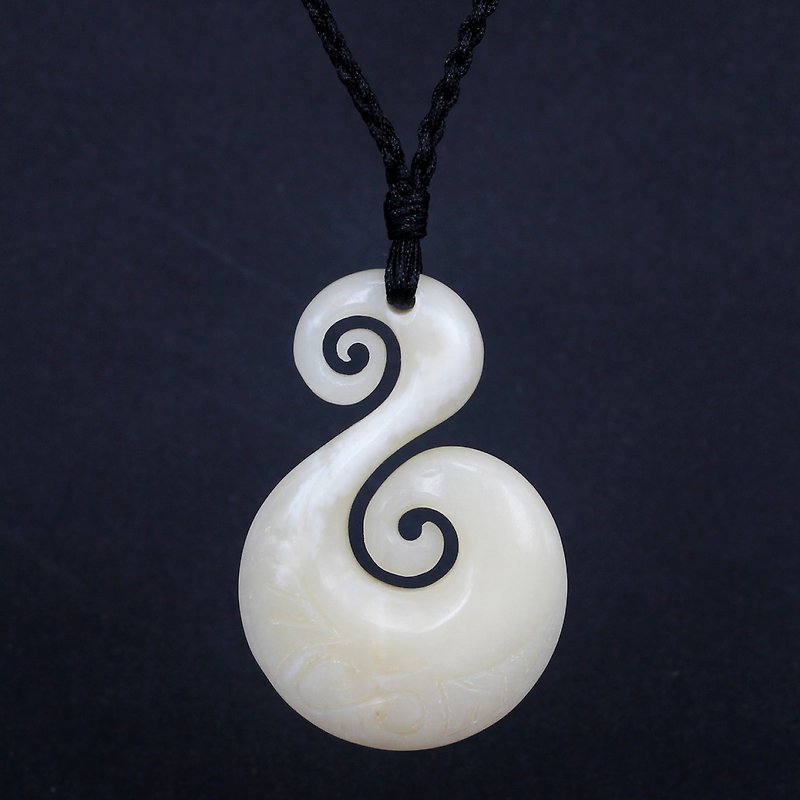 Ethnic style jewelry hand-carved ox bone double spiral pattern pendant eternal love wedding anniversary gift - สร้อยคอ - วัสดุอื่นๆ 