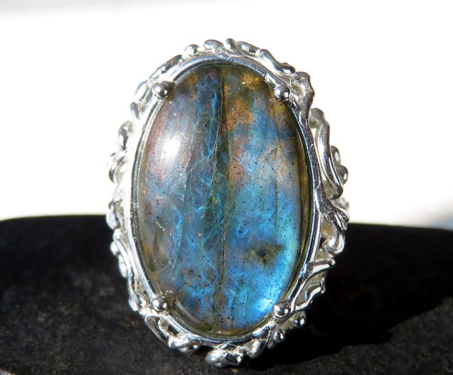 本漆のRenaissance ring ✴︎ラブラドライド 天然石リング フリー 本漆のRenaissance ring ✴︎ラブラドライド 天然石リング フリー