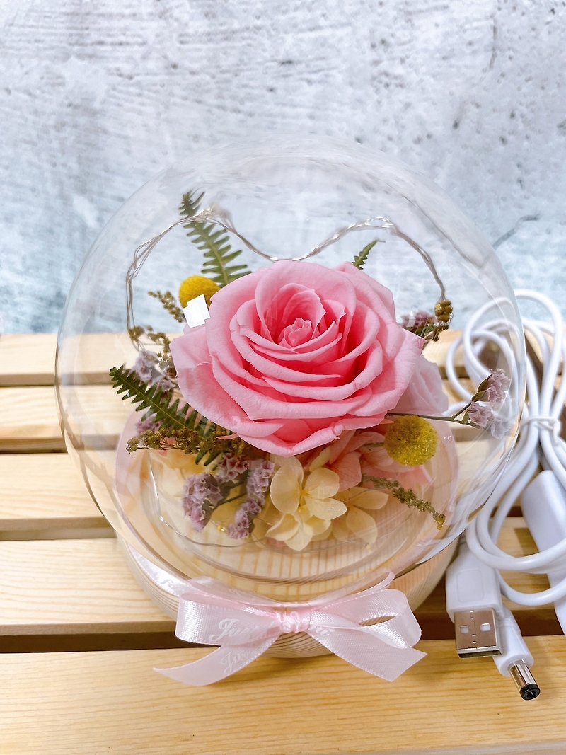 Eternal Rose Glass Shade Lamp - ช่อดอกไม้แห้ง - พืช/ดอกไม้ 