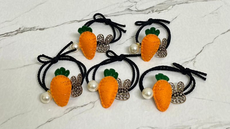 不織布髮飾/髮束/髮圈-紅蘿蔔造型 - 髮夾/鯊魚夾 - 其他人造纖維 多色