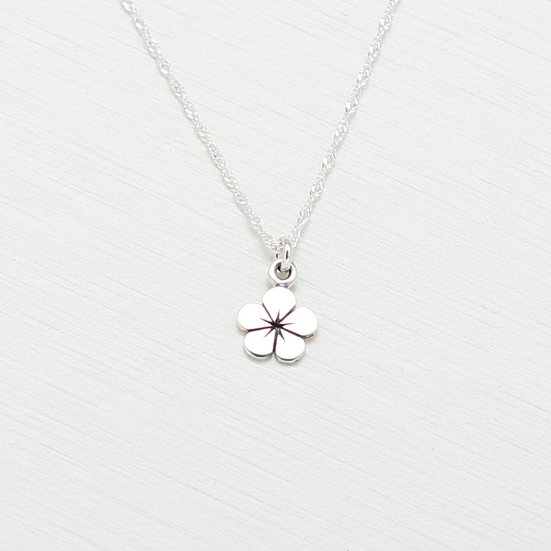 【Angel & Me】Coming of Spring Plum flower s925 sterling silver necklace gift - สร้อยคอ - เงินแท้ สีเงิน