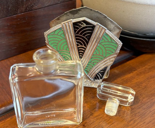 アールデコ様式金色の線で装飾された香水瓶(新品未使用) 香水瓶の至宝 | 広島 海の見える杜美術館 うみもりブログ