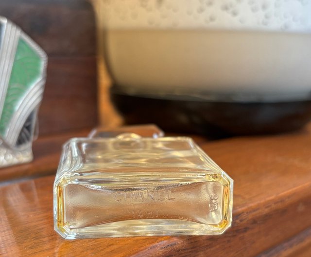 CHANEL グリーティングカ―ド☆香水瓶 オブジェ CHANEL グリーティングカ―ド☆香水瓶 オブジェ 香水オブジェ