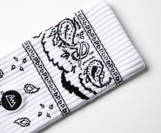 Paisley 淺白 中高筒運動休閒襪 設計館faam 來自台灣的襪子品牌 襪子 Pinkoi