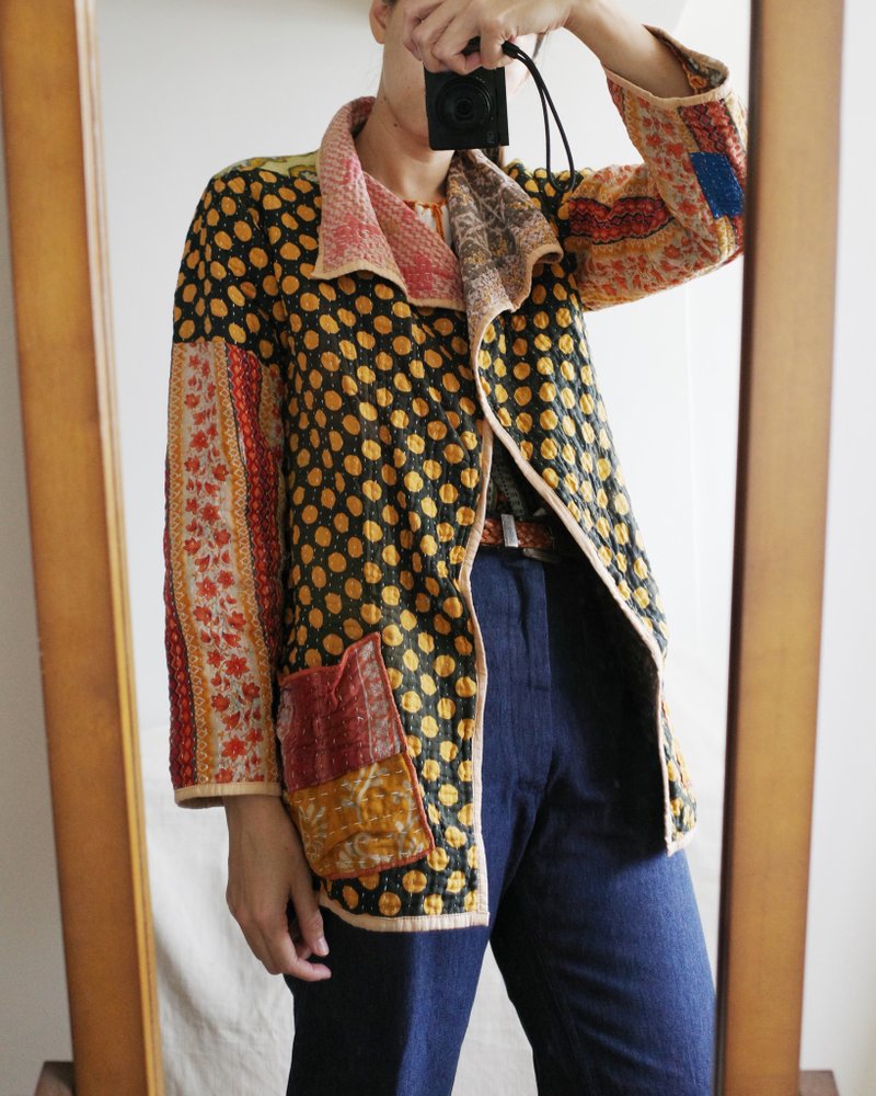 Vintage Indian kantha embroidered blouse jacket - เสื้อแจ็คเก็ต - ผ้าฝ้าย/ผ้าลินิน 