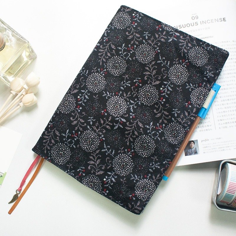 A5 / 25K adjustable multi-functional clothes book / cloth slipcase -A8 Flower (dark gray) - Notebooks & Journals - Cotton & Hemp Black
