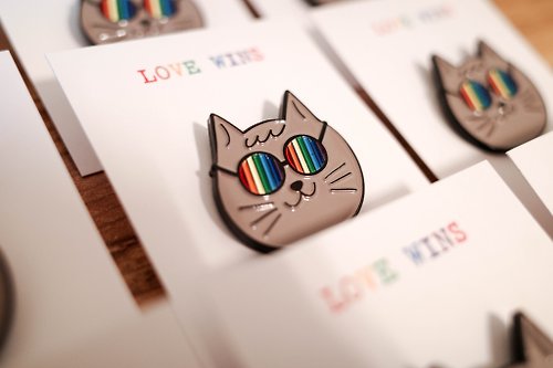 TinyTot Design LOVE IS LOVE 彩虹貓金屬別針