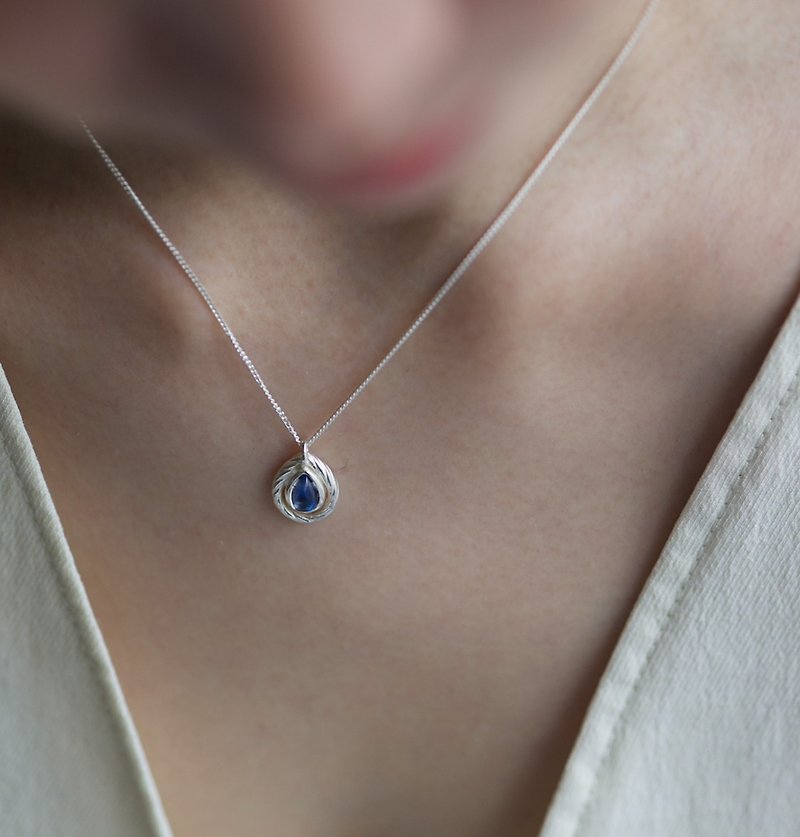 Inner Light 寶石級藍色月光石項鍊 禮物包裝 - 項鍊 - 水晶 藍色