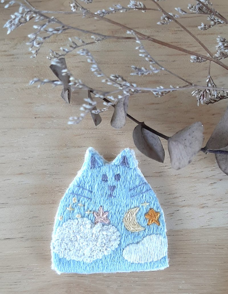 A cute blue fat cat on the sky brooch/pin. - Brooches - Thread Multicolor