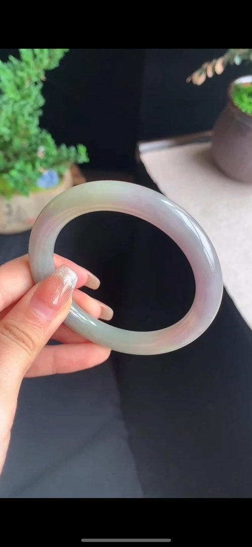 Good Morning Studio 天然冰種翡翠玉鐲 A玉手鐲 玉鈪 • 糯冰種煙灰春帶彩翡翠圓鐲