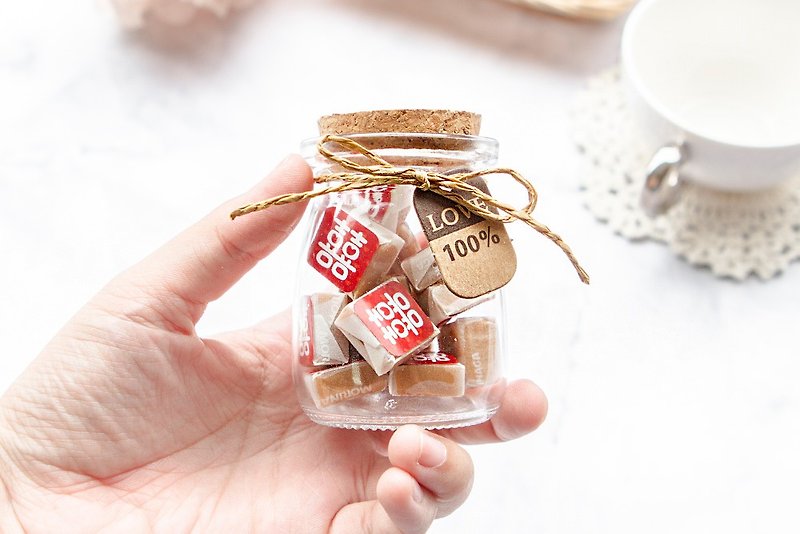 100% original glass bottle with the word "囍" milk candy 15 pieces-candy fudge wedding small welcome guests - ขนมคบเคี้ยว - แก้ว สีใส