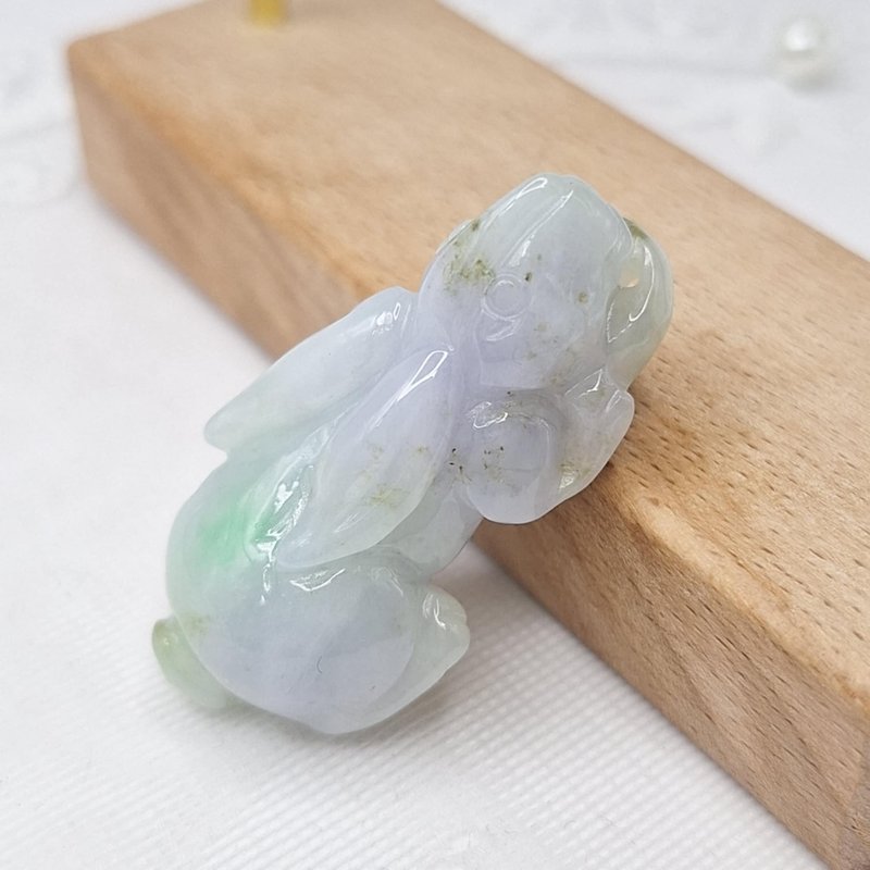 Warm three-color hand-carved rabbit pendant | Natural Burmese jade A grade jadeite - Necklaces - Jade 