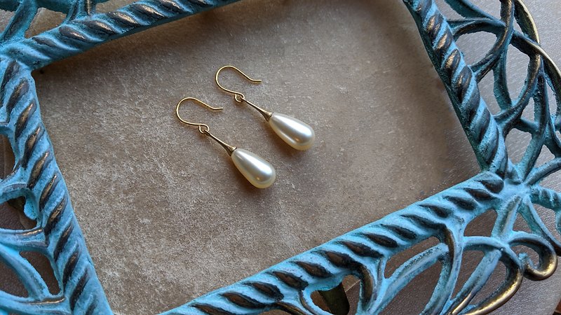 Swarovski Drop Pearls Earrings - Earrings & Clip-ons - Copper & Brass 