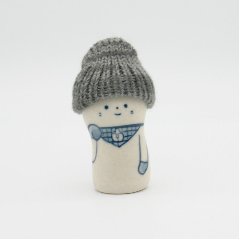 手作り陶人形　ニット帽をかぶったねこさん - 擺飾/家飾品 - 陶 白色