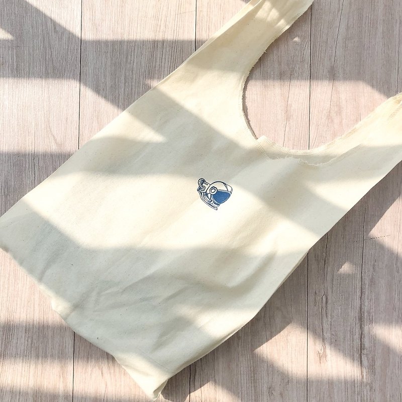 Astros hand-printed canvas green shopping bag - กระเป๋าถือ - ผ้าฝ้าย/ผ้าลินิน ขาว
