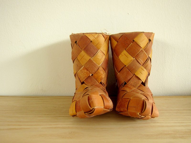 北歐雜貨‧芬蘭樺木皮編高筒小靴筆筒 - 擺飾/家飾品 - 木頭 橘色