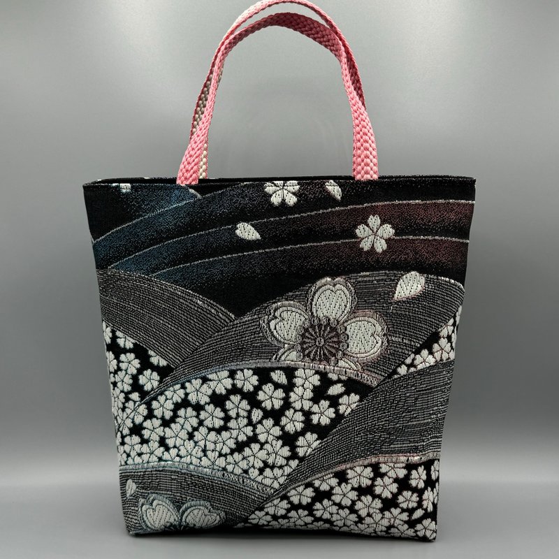 Kimono Obijime Remake Tote bag - กระเป๋าถือ - ผ้าไหม สีดำ