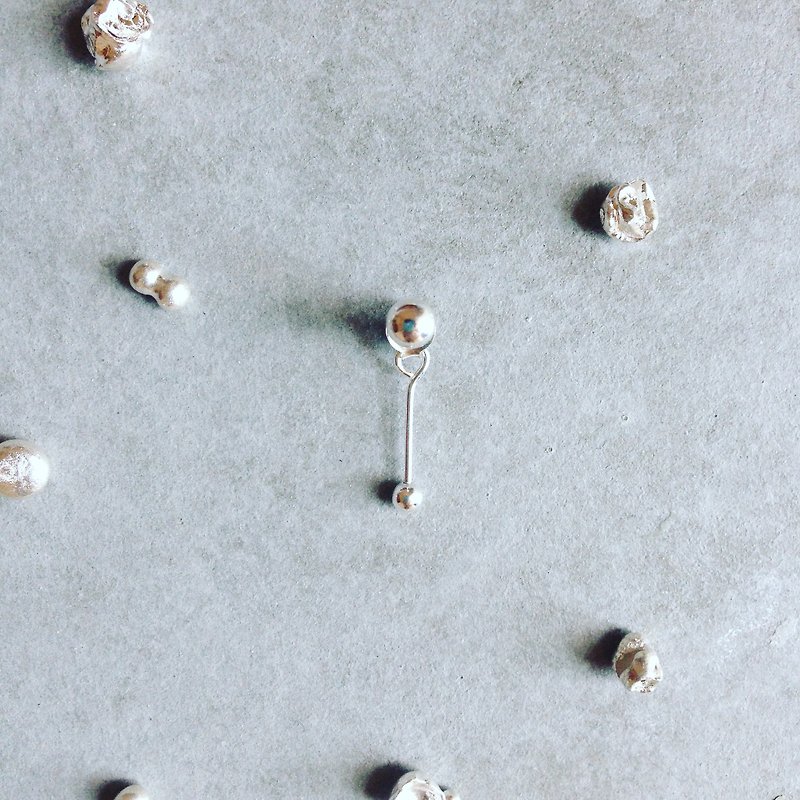 Minimalism / dot / line / .925 silver earrings -single earring for sale - ต่างหู - โลหะ สีเงิน