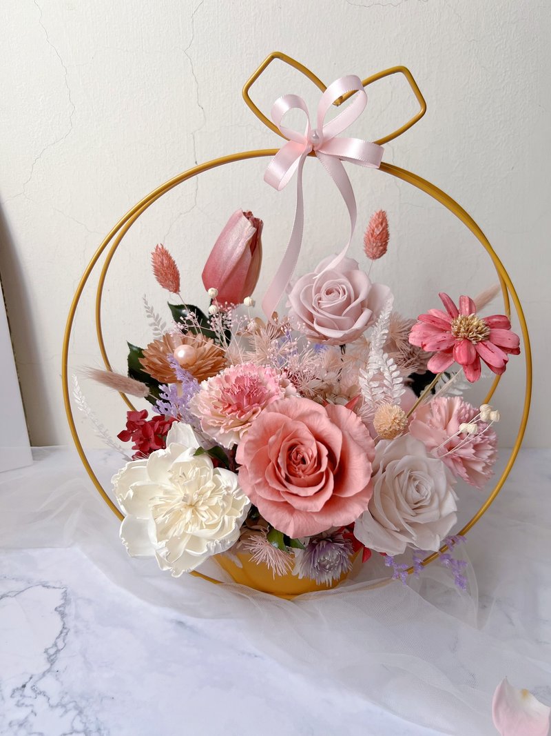 【flower-of-life】gold frame perfect and elegant flower opening ceremony flower pot entry ceremony - Dried Flowers & Bouquets - Plants & Flowers Pink