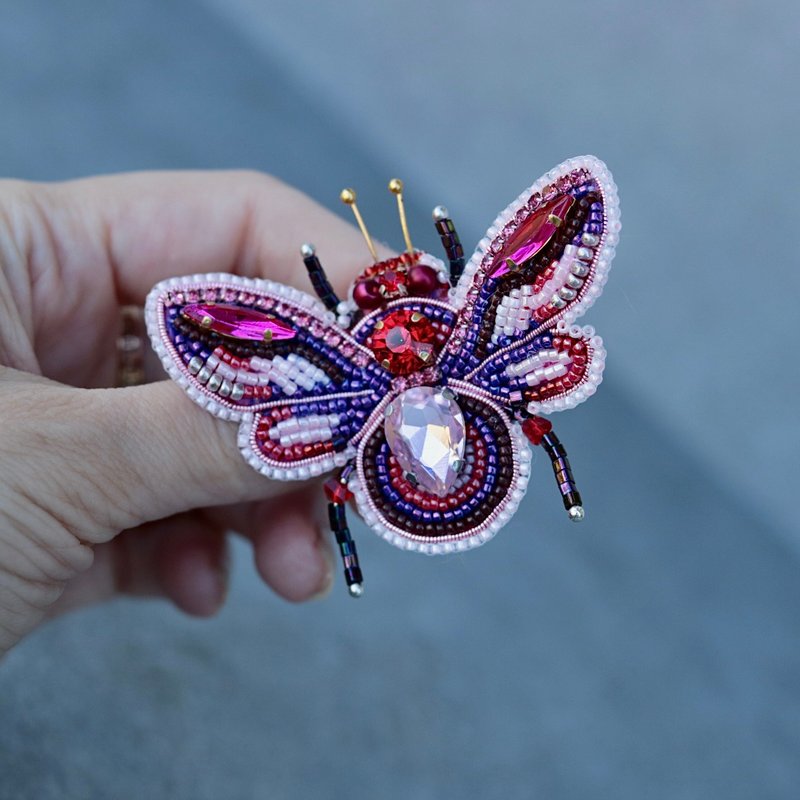 Brooch beaded, brooch bouquet, handmade brooches, purple brooch, pink beads - 胸針 - 玻璃 粉紅色