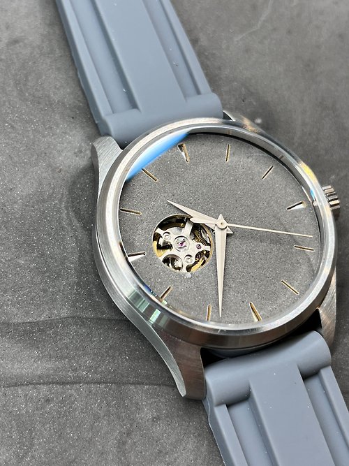 Watchmake HK 工業風水泥材質錶盤/日本製機械錶/鏤空機芯