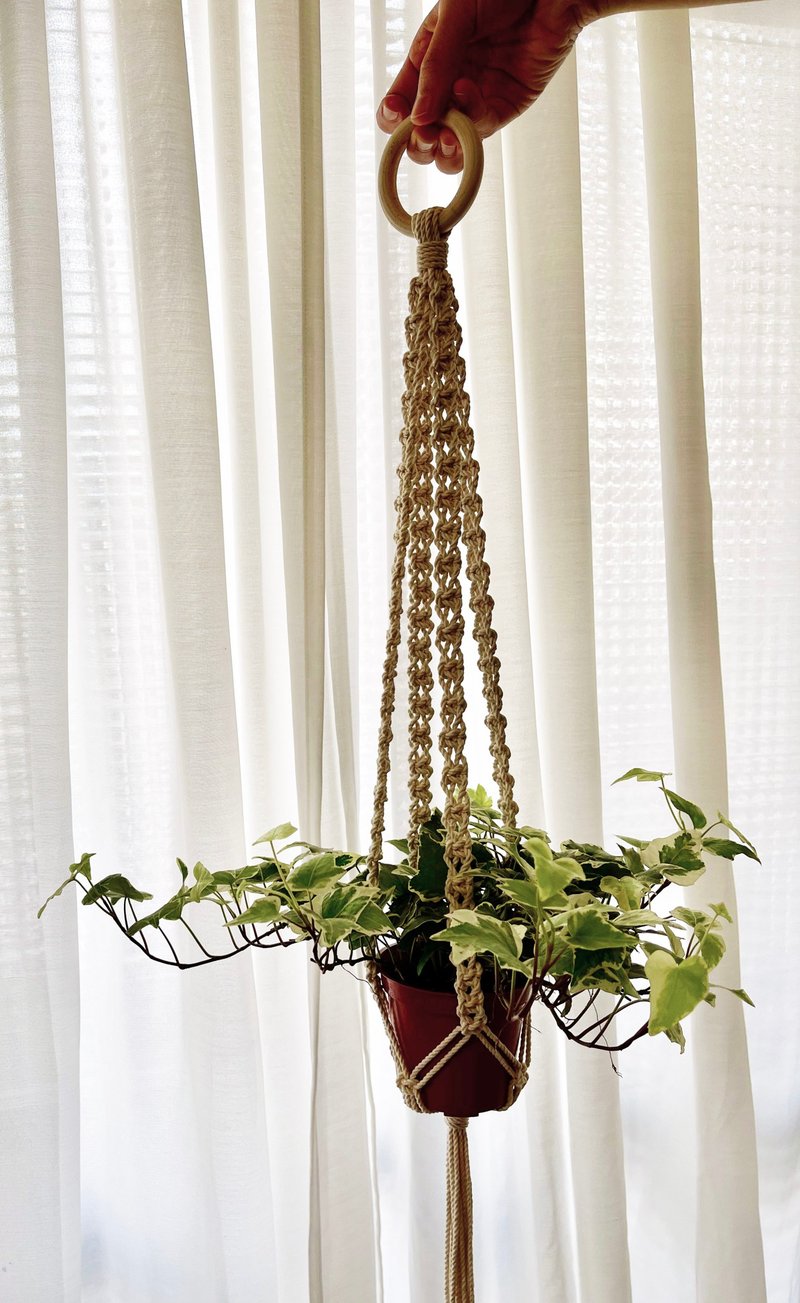 Macrame Lace Knot Plant Hanging Basket-Rose Knot - ของวางตกแต่ง - ผ้าฝ้าย/ผ้าลินิน ขาว