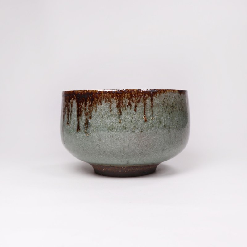 明芽窯 l 柴燒青瓷鐵斑流釉茶碗 - 茶壺/茶杯/茶具 - 陶 綠色