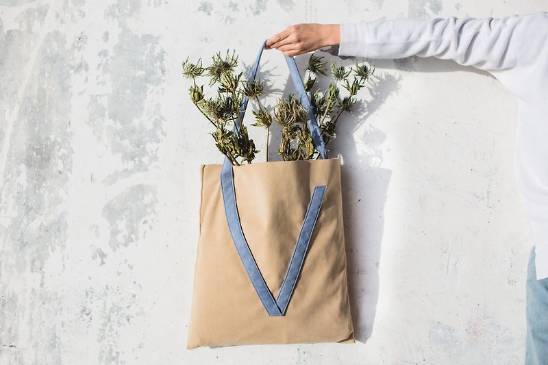 Camel V-strap shopping shoulder bag - Messenger Bags & Sling Bags - Paper Khaki